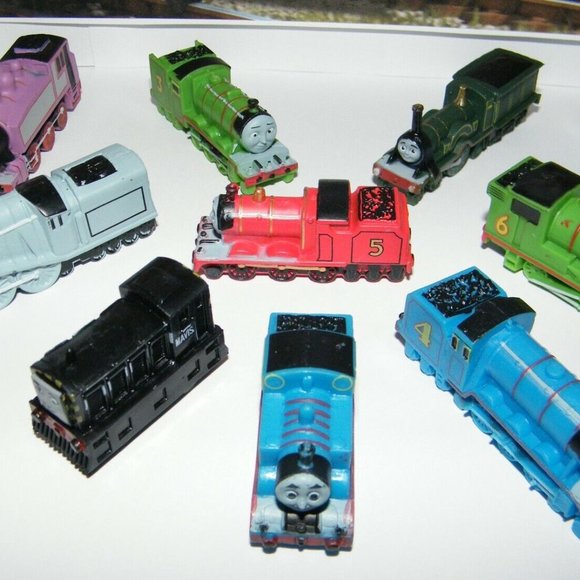 Thomas the Tank Engine Figure Set of 14 Toy Kit with 10 Figures All Plastic Fun - Picture 2 of 7